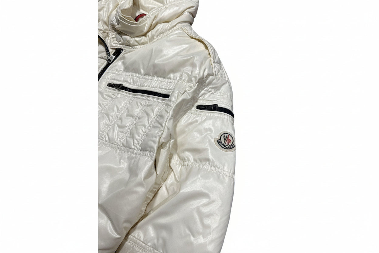 Vintage Luxury Moncler Puffer 375 WEST BROADWAY 5 TH FLOOR