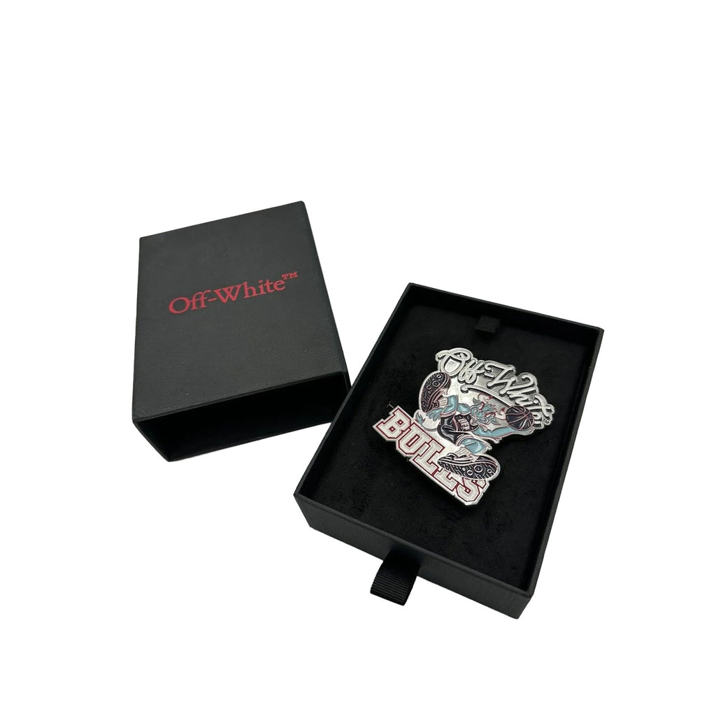 OFF WHITE X CHICAGO BULLS PIN