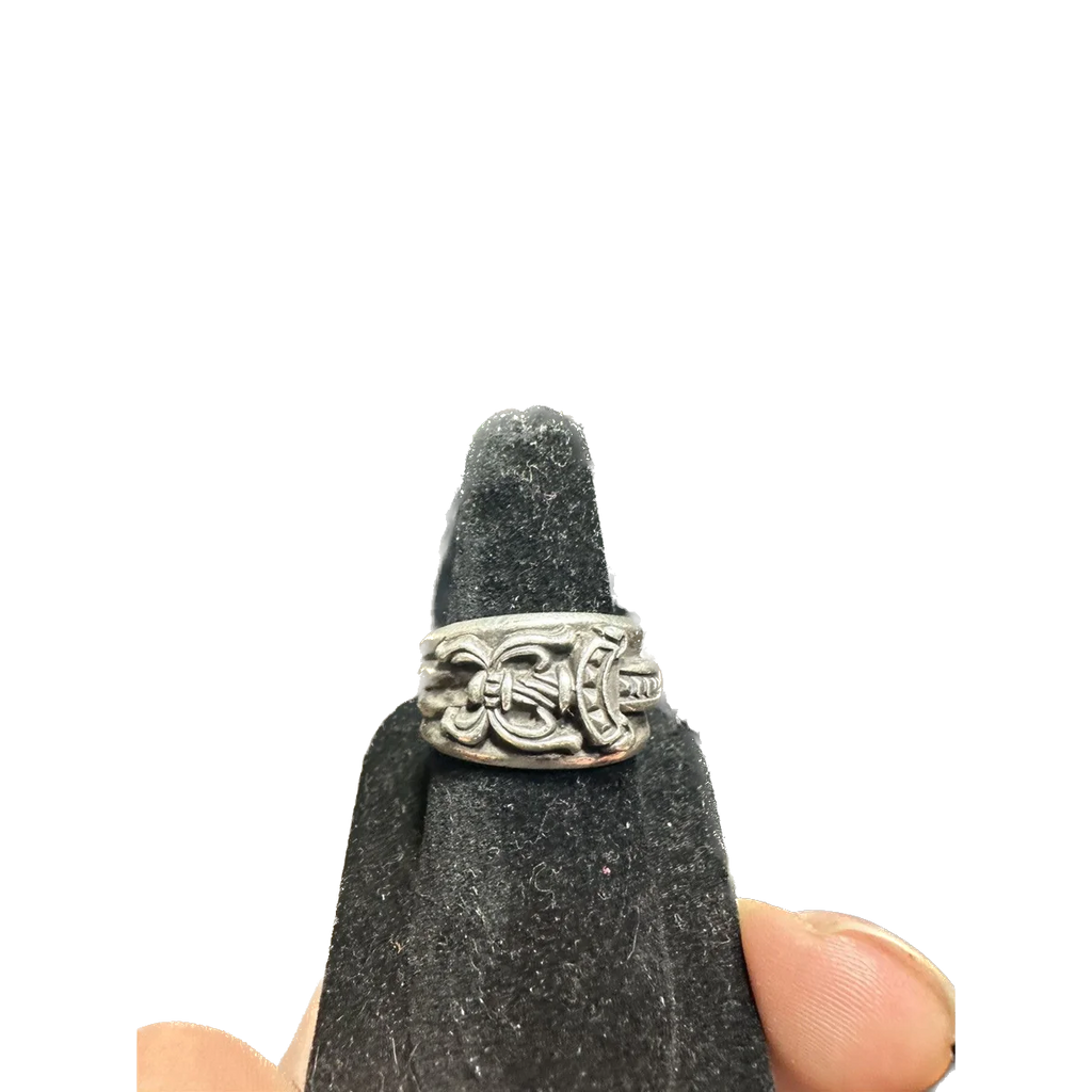 CHROME HEARTS DAGGER RING 9”