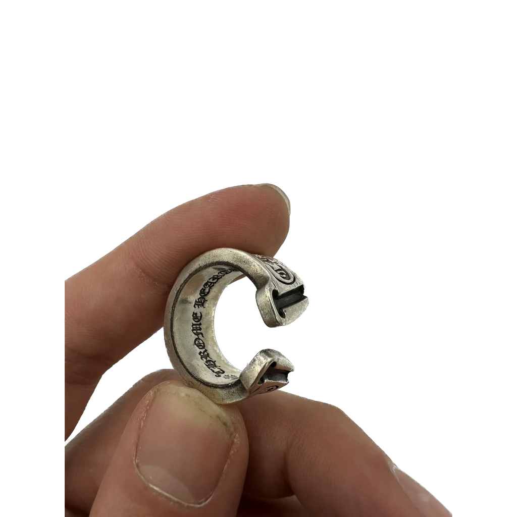 CHROME HEARTS RING scroll 8.5”