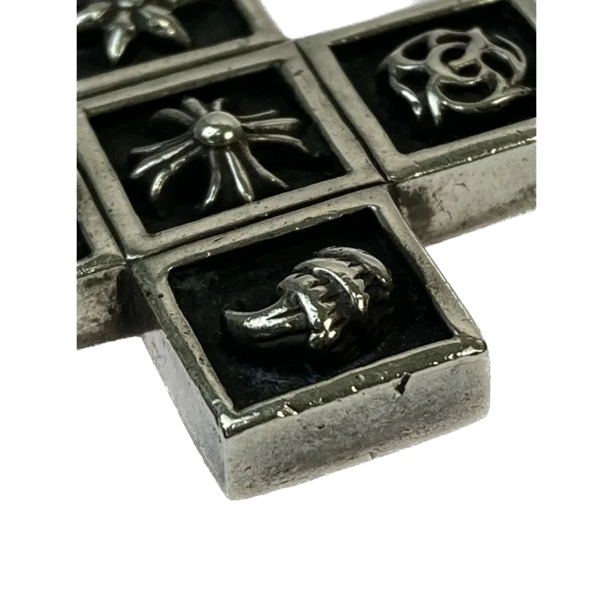 Chrome Hearts Multiframe Cross Pendant
